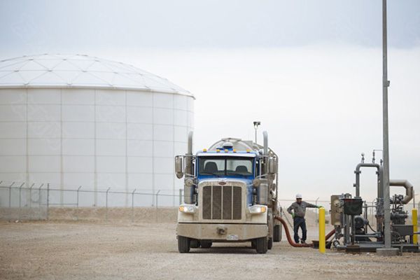 2024年12月05日:美国原油市场9个月来首次出现供应过剩迹象